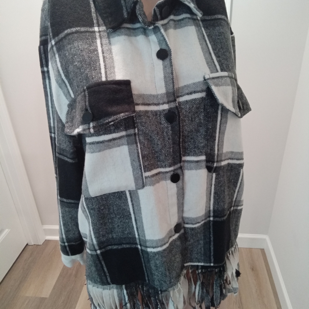 Plaid Fringe Women's Size S Button Down Collard Shacket/Jacket No Brand Tag